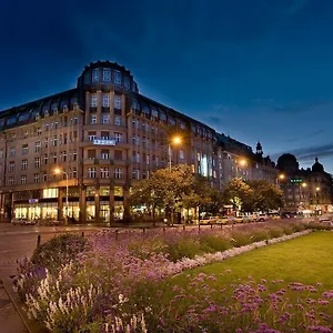 Ea Rokoko **** Praga