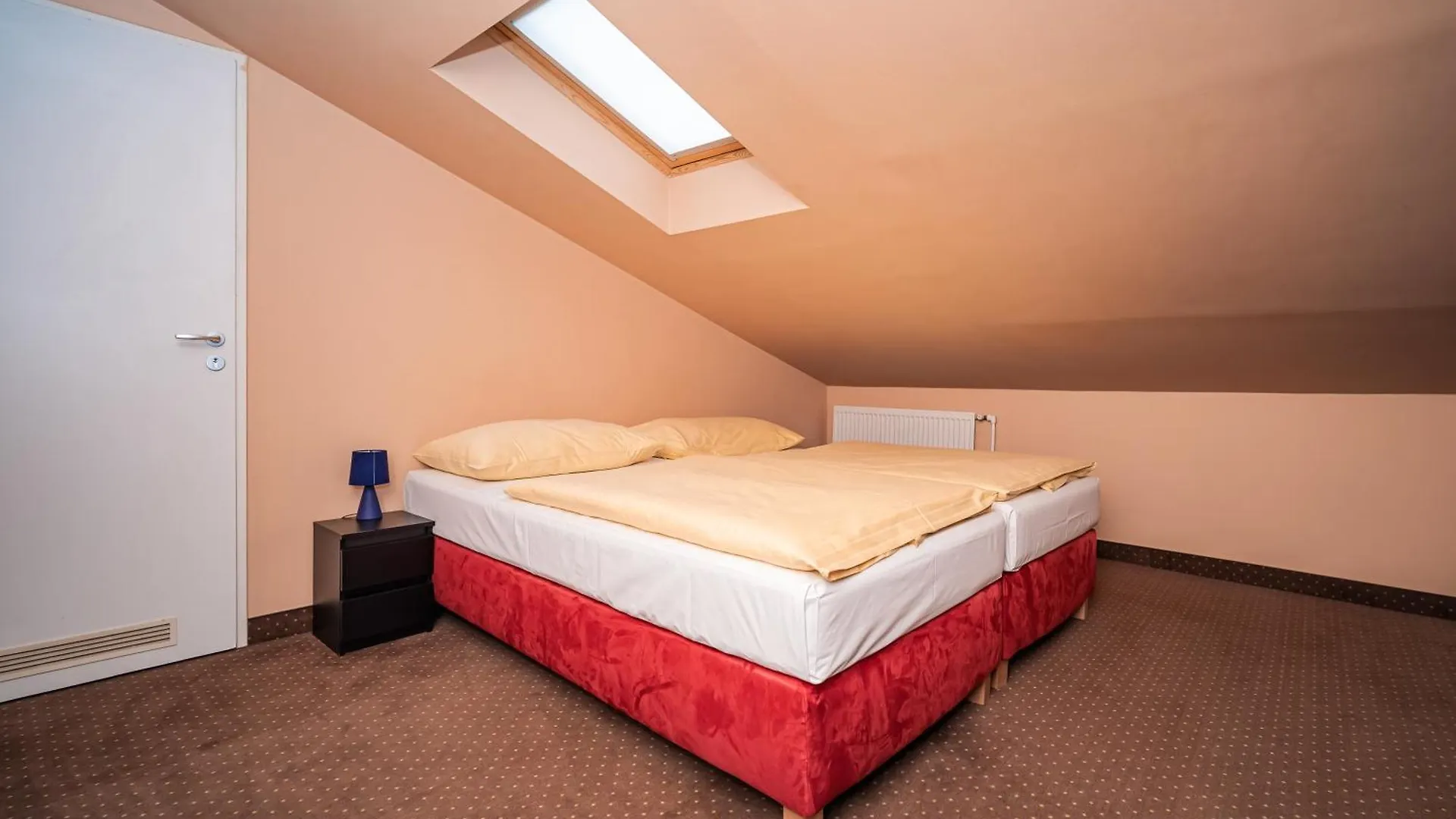 ***  Hotel Czechia Praga República Checa